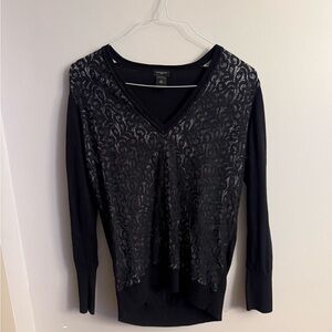 Ann Taylor black and white light weight sweater